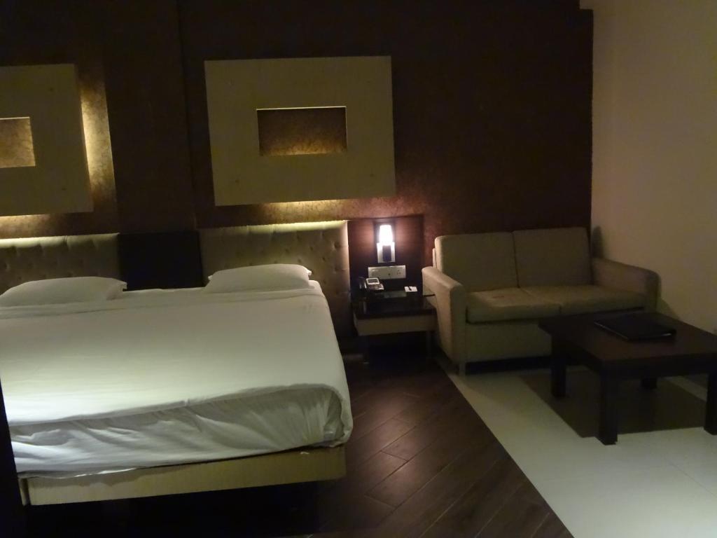 Hotel Capitol Thane Camera foto
