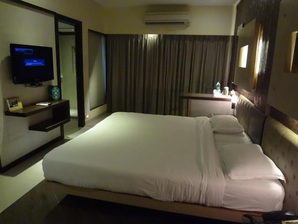 Hotel Capitol Thane Camera foto